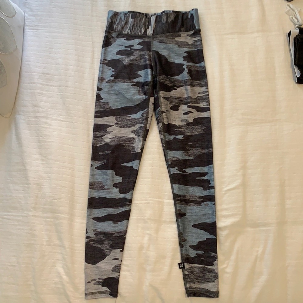 Light blue camo leggings